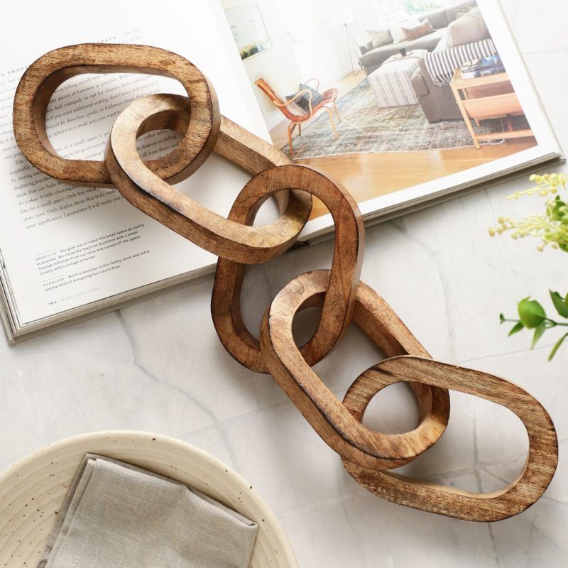 Wooden chain decor with 5 knots Handcrafted wooden chain decor, 5-link natural finish, home accessory.